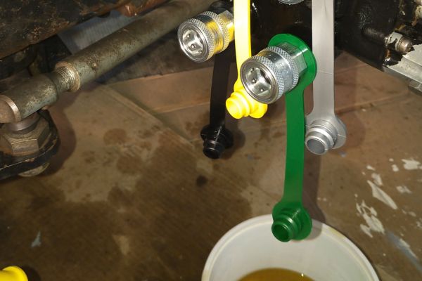 fix leaking quick coupler