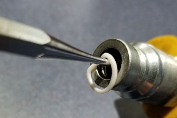 quick coupler O-ring seal fix