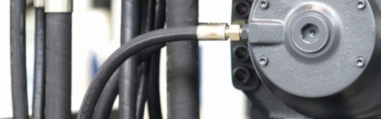 Oil-Resistant Hoses: Why Bend Radius Matters for Performance