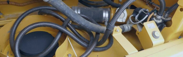 Hydraulic Hose and Tube Layout: Correct vs Incorrect Approaches