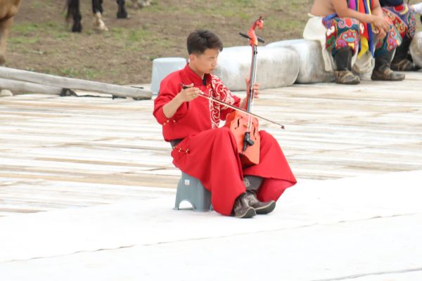 Khoomei (Throat Singing)