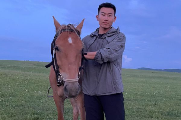 ride horse