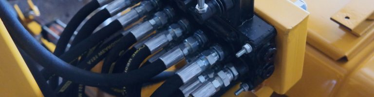 How to Safely Repair Hydraulic Fittings in the Field?