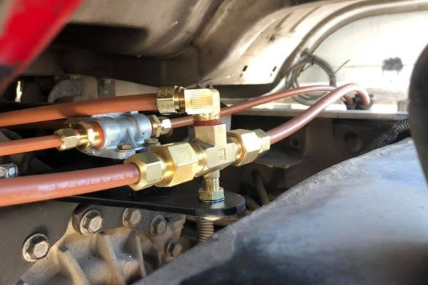 brass fitting fuel line system
