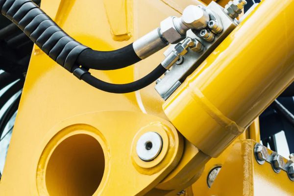 Hydraulic fitting installation torque