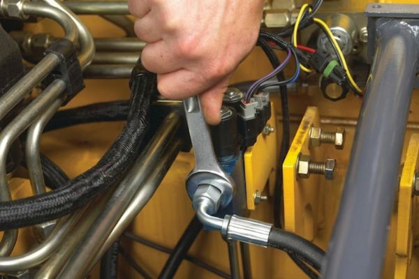 Proper Hydraulic hose thread