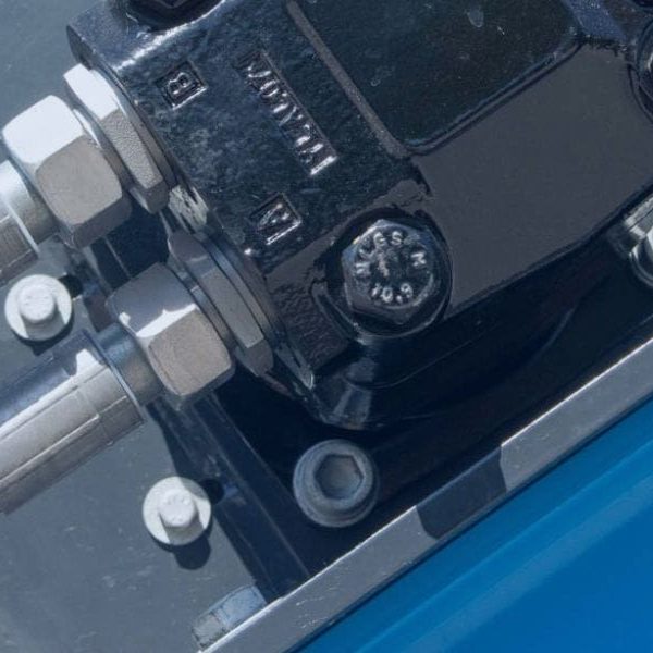 How to Avoid the Dangers of Hydraulic Hose Rupture banner