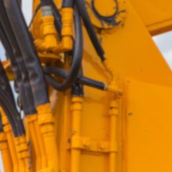 Hydraulic Fittings Fluid Degradation Spot the Warning Signs banner