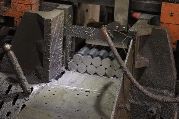 Topa hydraulic cylinder factory raw material cutting