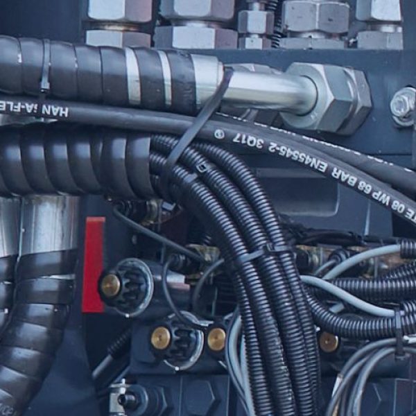 What Hydraulic Hose Can Withstand High-Impact Mining Environments