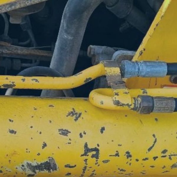 Which Hydraulic Hoses Are Best for Excavators and Loaders