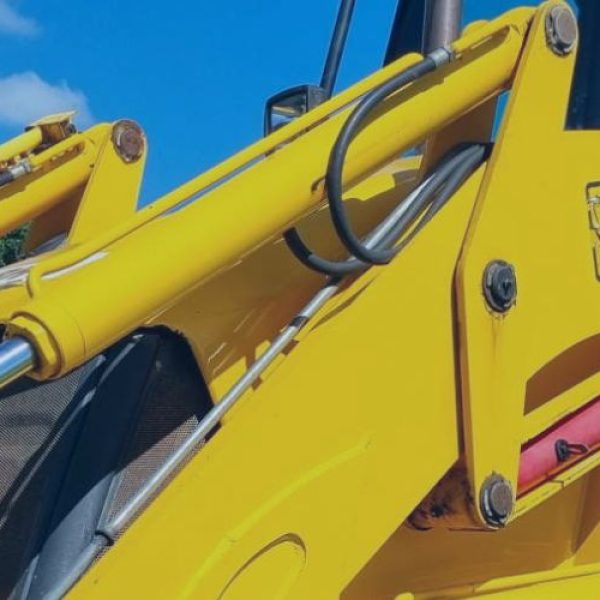 Why Do Cheap Hydraulic Hoses Cost More Over Time