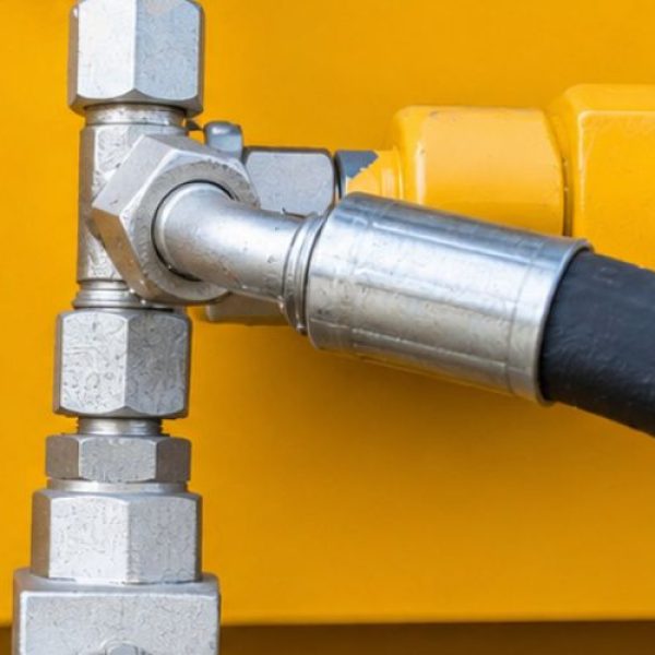 Why Do Hydraulic Hoses Fail in Cold Weather